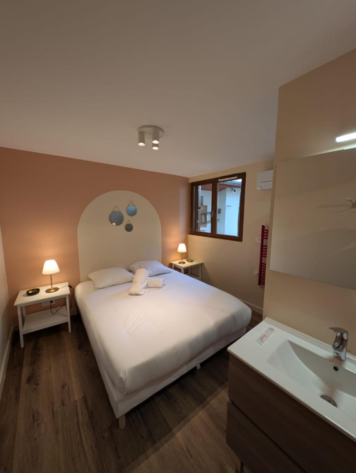 Home 4 You Grenoble Exterior foto